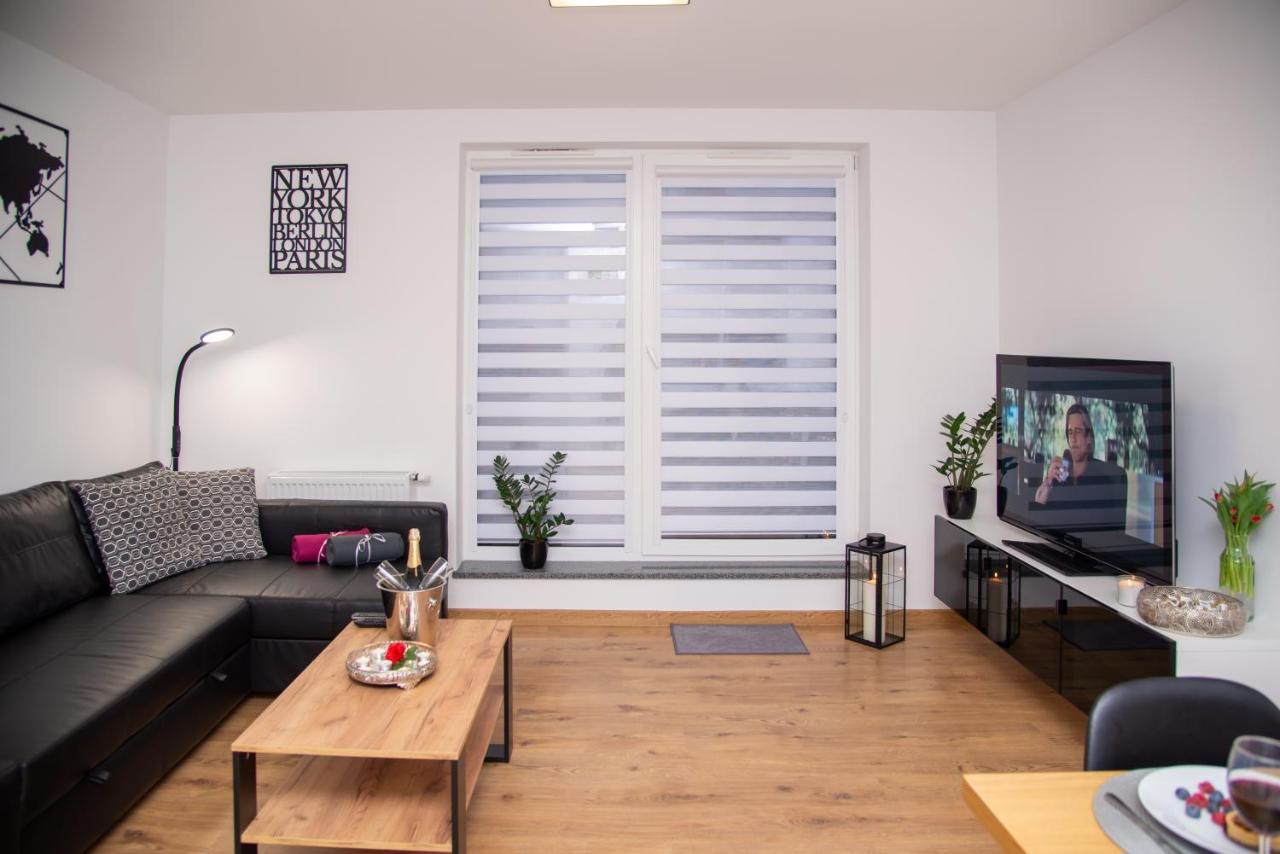 Maya'S Flats & Resorts 49 - Spacious 3 Rooms Apartment In Szafarnia Gdansk Gdańsk Exterior foto