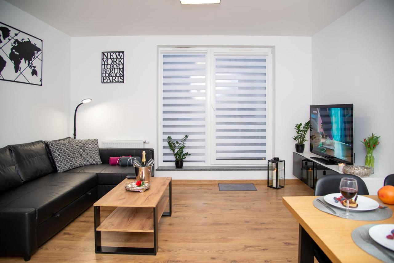 Maya'S Flats & Resorts 49 - Spacious 3 Rooms Apartment In Szafarnia Gdansk Gdańsk Exterior foto