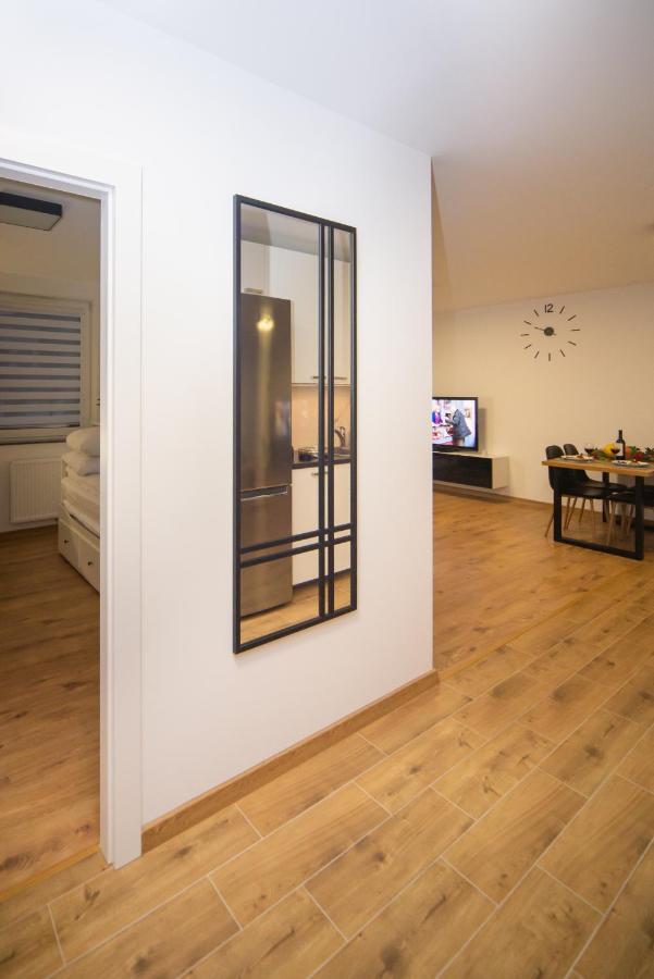 Maya'S Flats & Resorts 49 - Spacious 3 Rooms Apartment In Szafarnia Gdansk Gdańsk Exterior foto