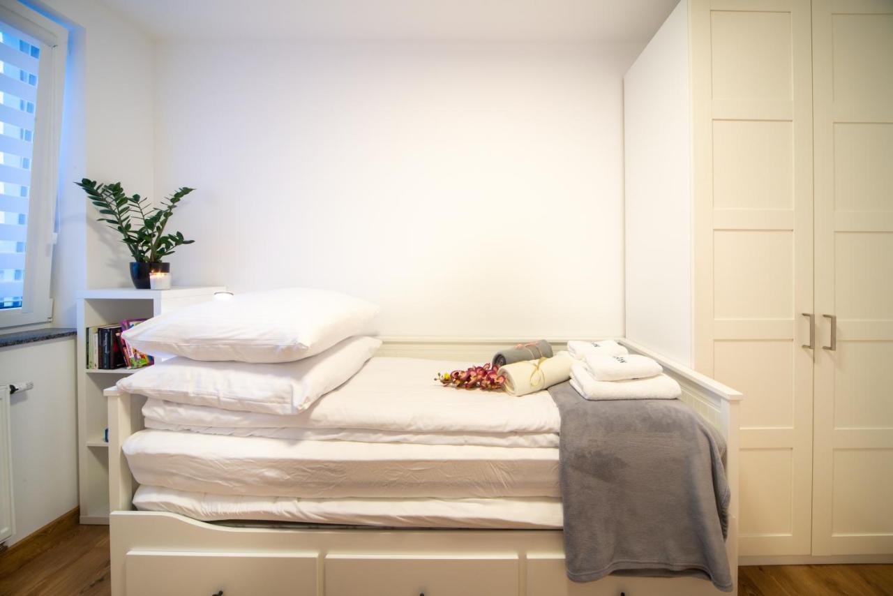 Maya'S Flats & Resorts 49 - Spacious 3 Rooms Apartment In Szafarnia Gdansk Gdańsk Exterior foto