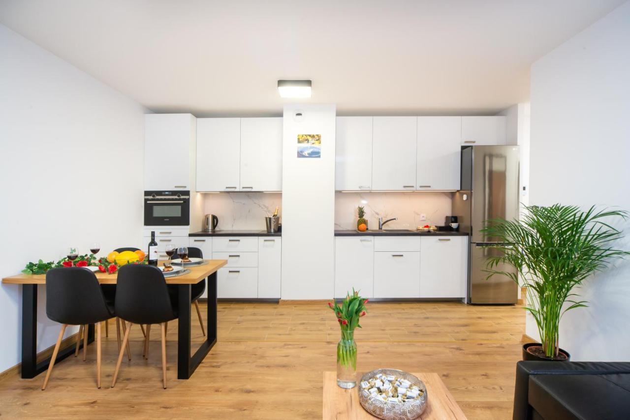 Maya'S Flats & Resorts 49 - Spacious 3 Rooms Apartment In Szafarnia Gdansk Gdańsk Exterior foto