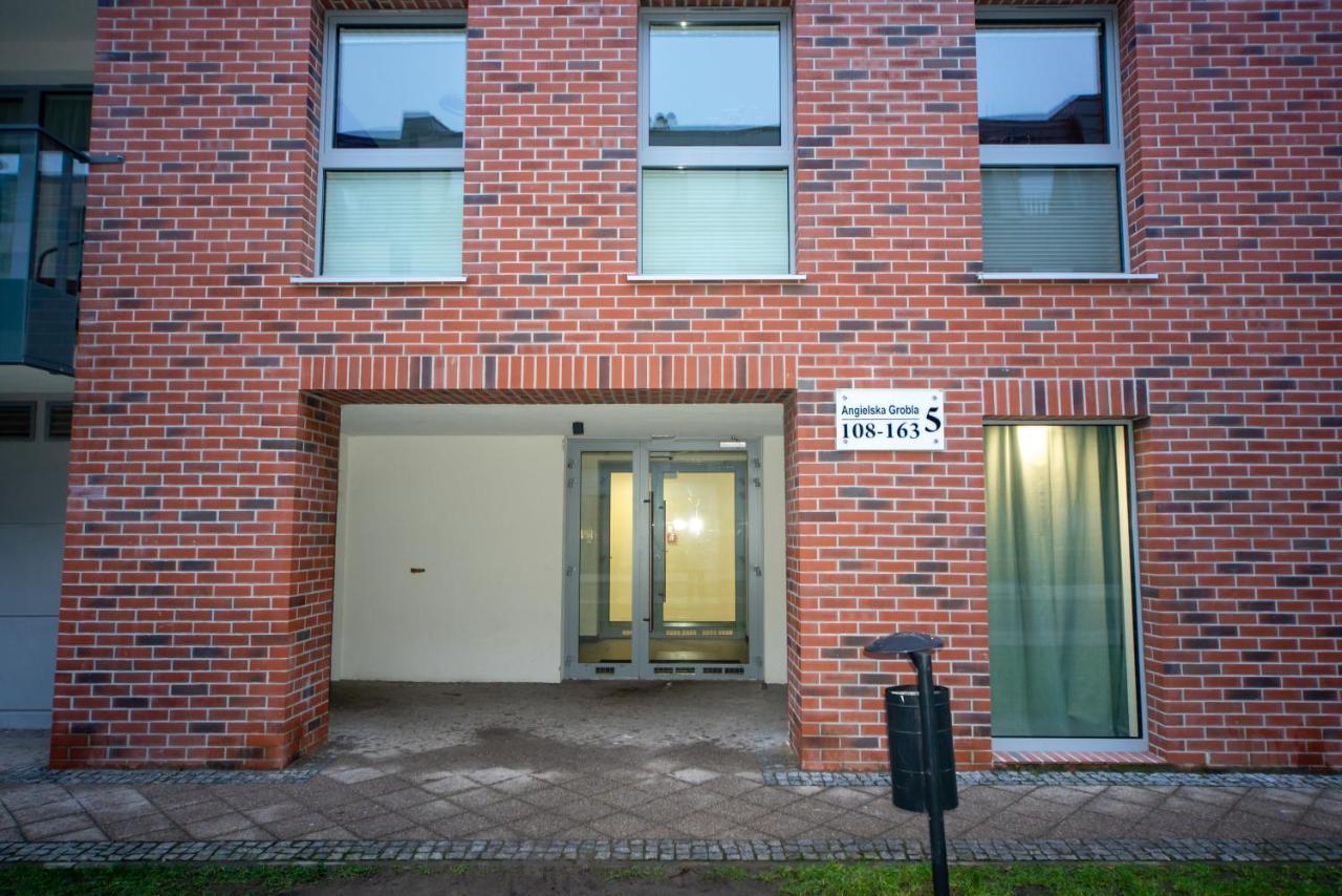 Maya'S Flats & Resorts 49 - Spacious 3 Rooms Apartment In Szafarnia Gdansk Gdańsk Exterior foto