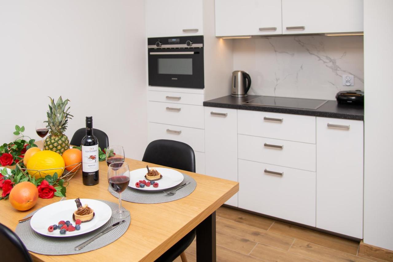 Maya'S Flats & Resorts 49 - Spacious 3 Rooms Apartment In Szafarnia Gdansk Gdańsk Exterior foto