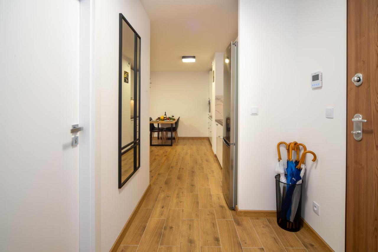 Maya'S Flats & Resorts 49 - Spacious 3 Rooms Apartment In Szafarnia Gdansk Gdańsk Exterior foto